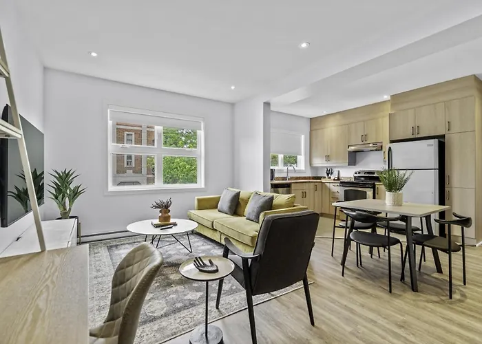 Stylish 2 Bedroom Haven By Jean Talon Market