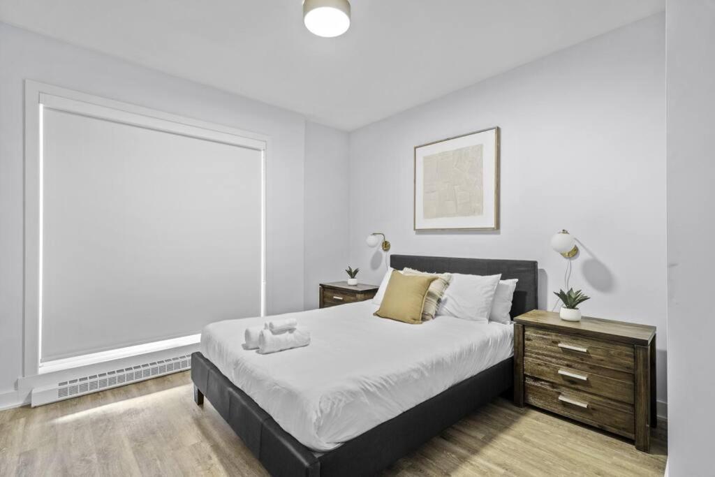 Stylish 2 Bedroom Haven By Jean Talon Market Apartamento Montreal